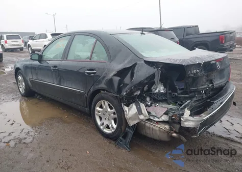 2004 Mercedes-Benz E 320 z USA, uszkodzony, nr VIN WDBUF65J64A401734